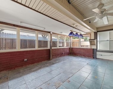 1410 Lexington Boulevard - Photo Thumbnail 6