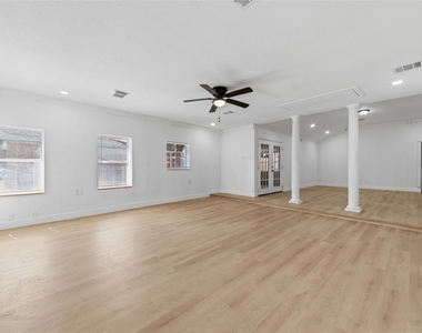 1410 Lexington Boulevard - Photo Thumbnail 10