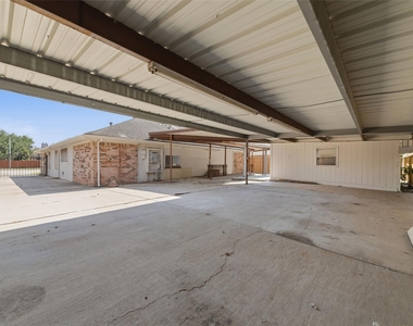 1410 Lexington Boulevard - Photo Thumbnail 4