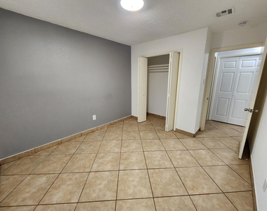 16011 Glen Mar Drive - Photo Thumbnail 17