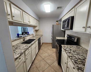 16011 Glen Mar Drive - Photo Thumbnail 21