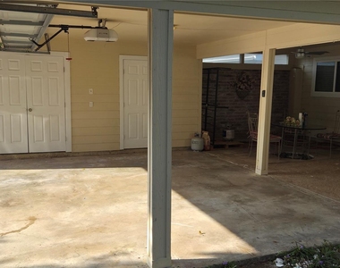 16011 Glen Mar Drive - Photo Thumbnail 9