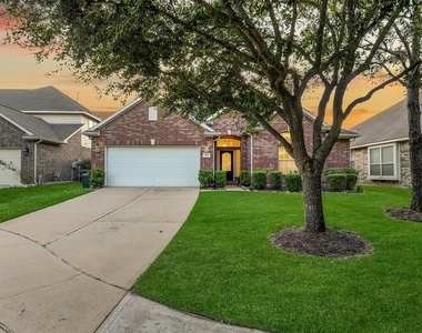 7014 Spruce View Court - Photo Thumbnail 29