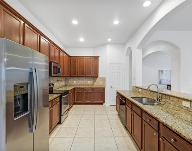 7014 Spruce View Court - Photo Thumbnail 8