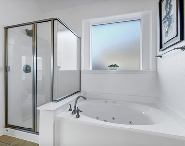 7014 Spruce View Court - Photo Thumbnail 17