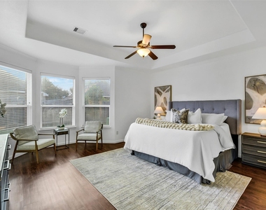7014 Spruce View Court - Photo Thumbnail 13