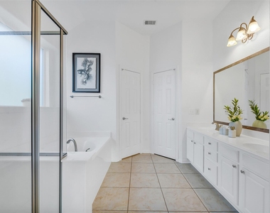 7014 Spruce View Court - Photo Thumbnail 15