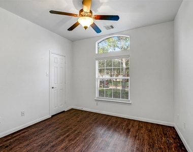 7014 Spruce View Court - Photo Thumbnail 21