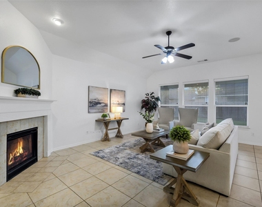 7014 Spruce View Court - Photo Thumbnail 5