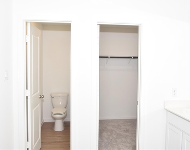 5135 Sunvalley Bend Drive - Photo Thumbnail 16