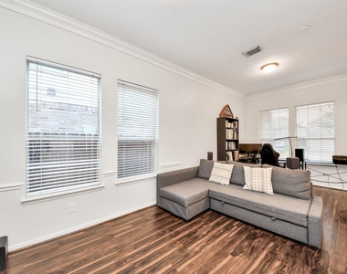 4118 Ferro Street - Photo Thumbnail 8