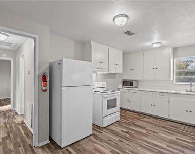 2729 Main Street Street - Photo Thumbnail 12