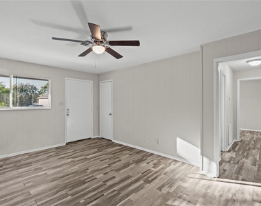 2729 Main Street Street - Photo Thumbnail 7