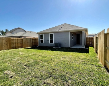 3307 Nila Creek Drive - Photo Thumbnail 4