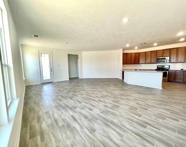 3307 Nila Creek Drive - Photo Thumbnail 7