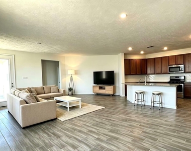 3307 Nila Creek Drive - Photo Thumbnail 13