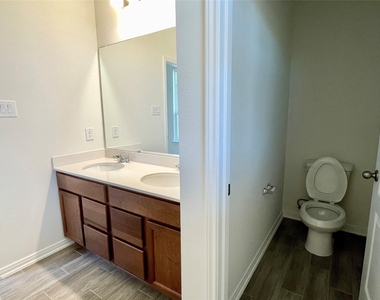 3307 Nila Creek Drive - Photo Thumbnail 16