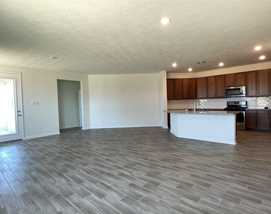 3307 Nila Creek Drive - Photo Thumbnail 9