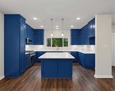 117 Sun City Lane - Photo Thumbnail 8