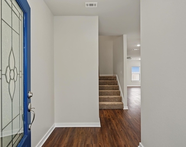 117 Sun City Lane - Photo Thumbnail 4