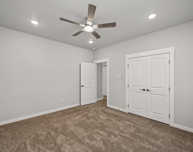 117 Sun City Lane - Photo Thumbnail 32