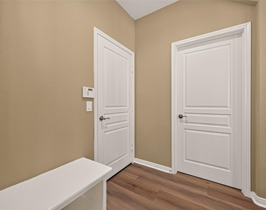 15711 Huddleston Drive - Photo Thumbnail 17