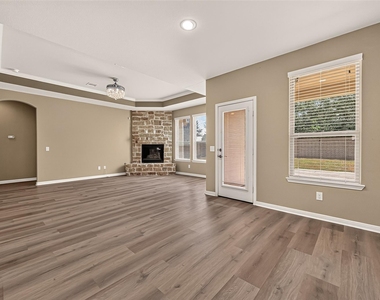 15711 Huddleston Drive - Photo Thumbnail 10