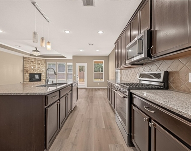 15711 Huddleston Drive - Photo Thumbnail 13