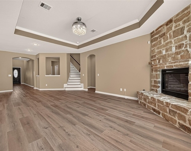 15711 Huddleston Drive - Photo Thumbnail 7