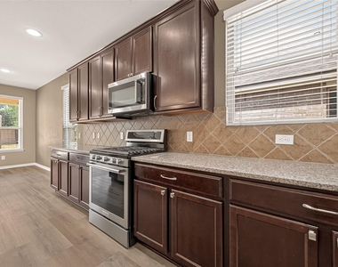15711 Huddleston Drive - Photo Thumbnail 16