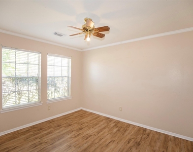 11514 Sagecreek Drive - Photo Thumbnail 22