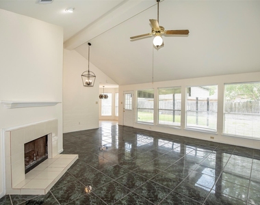 11514 Sagecreek Drive - Photo Thumbnail 5