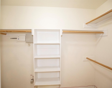 11514 Sagecreek Drive - Photo Thumbnail 18