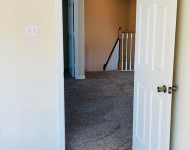 9506 Carsonmont Lane - Photo Thumbnail 19