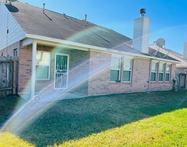 9506 Carsonmont Lane - Photo Thumbnail 36