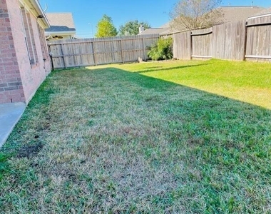 9506 Carsonmont Lane - Photo Thumbnail 34