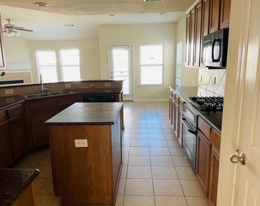 9506 Carsonmont Lane - Photo Thumbnail 6