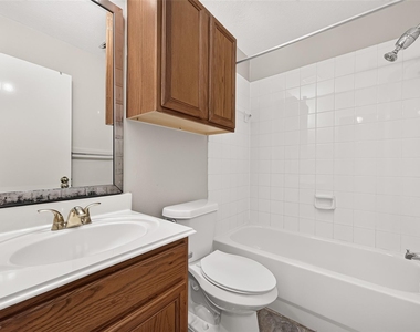 10902 Primrose Acres Lane - Photo Thumbnail 13