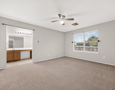 10902 Primrose Acres Lane - Photo Thumbnail 18