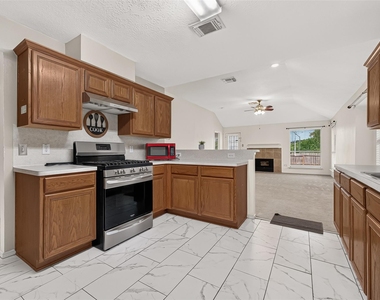 10902 Primrose Acres Lane - Photo Thumbnail 10