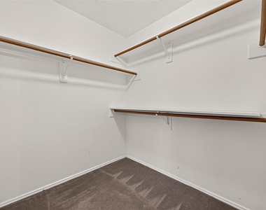 10902 Primrose Acres Lane - Photo Thumbnail 23