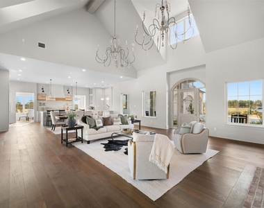 404 Blackberry Lane - Photo Thumbnail 6