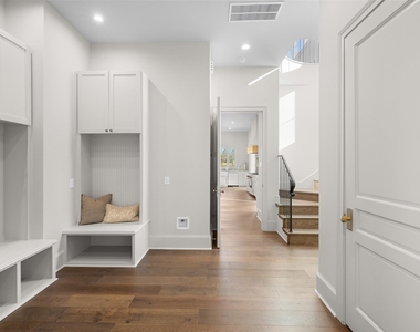 404 Blackberry Lane - Photo Thumbnail 18