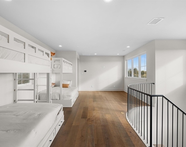 404 Blackberry Lane - Photo Thumbnail 33