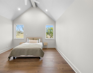 404 Blackberry Lane - Photo Thumbnail 37