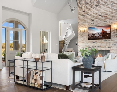 404 Blackberry Lane - Photo Thumbnail 8