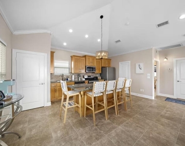 2423 Sand Drift Lane - Photo Thumbnail 6