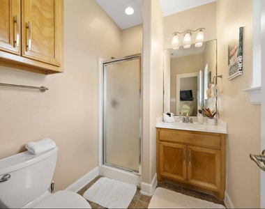 2423 Sand Drift Lane - Photo Thumbnail 12