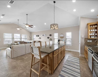 2423 Sand Drift Lane - Photo Thumbnail 3