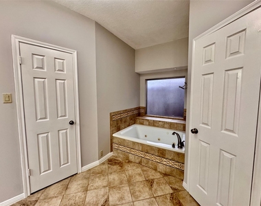 2623 Double Lake Drive - Photo Thumbnail 8